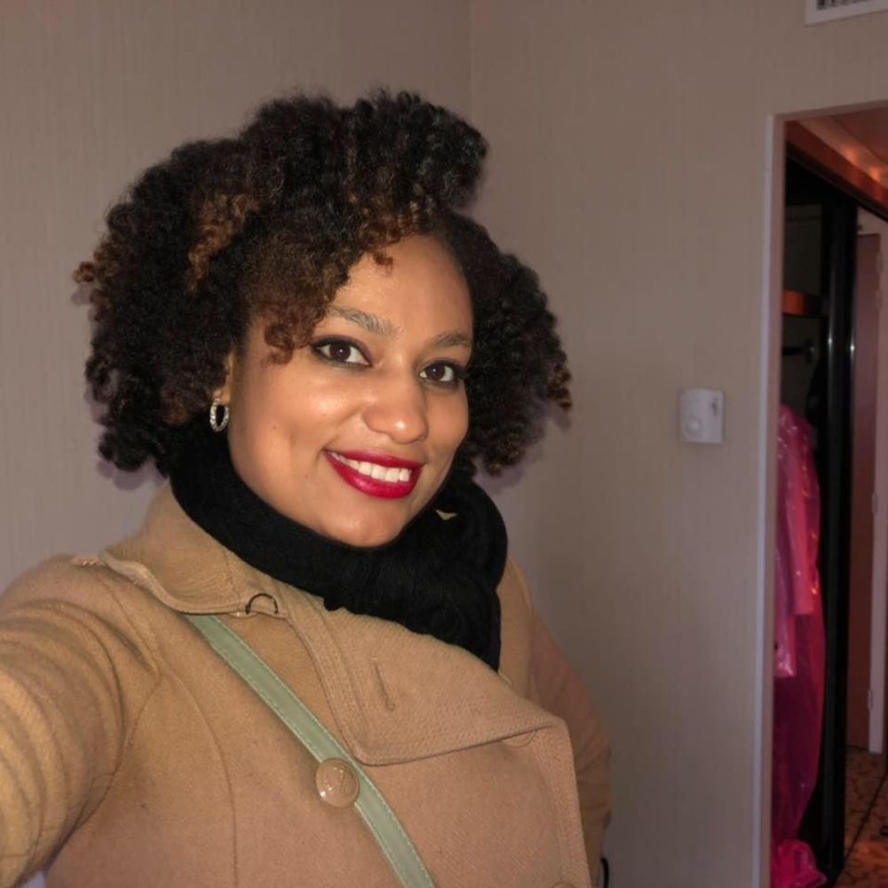 Meet your Posher, Alexis